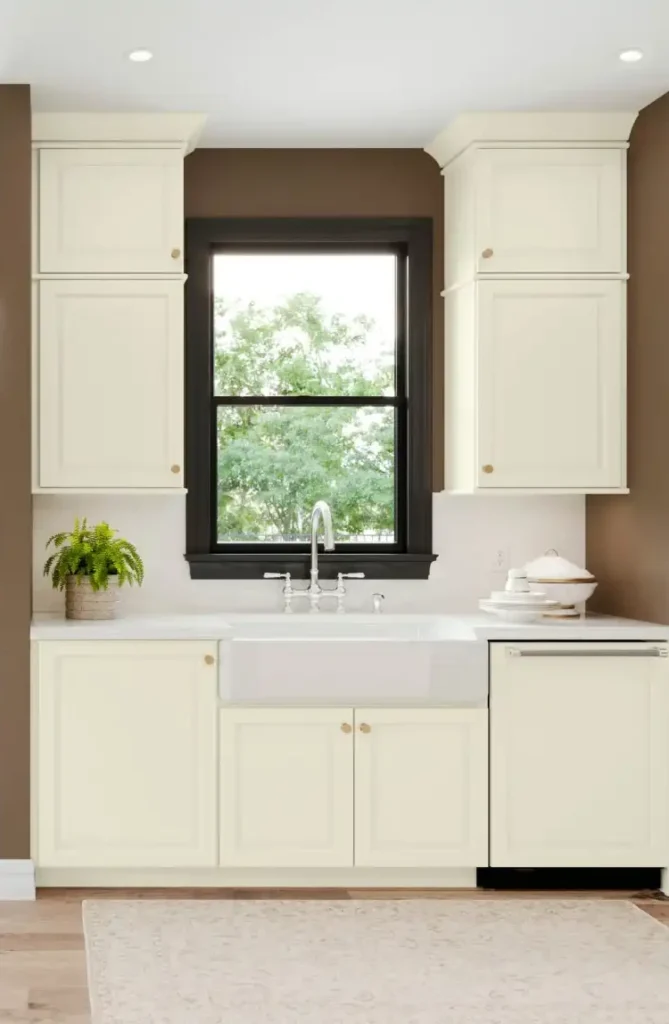 460S Painted Vanilla Kitchenette
